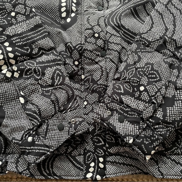 NEW Free People Bunny Slope Printed Puffer Jacket In Midnight Combo - Picture 13 of 16